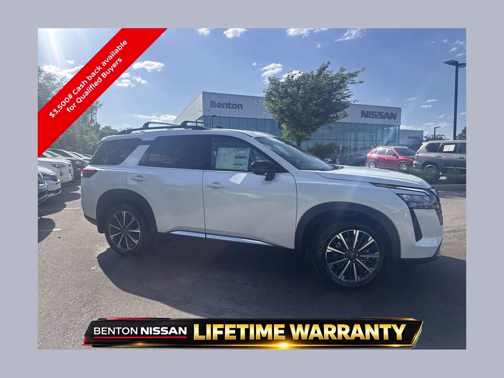 2026 Everest White Pearl Tricoat Nissan Pathfinder Platinum FWD SUV