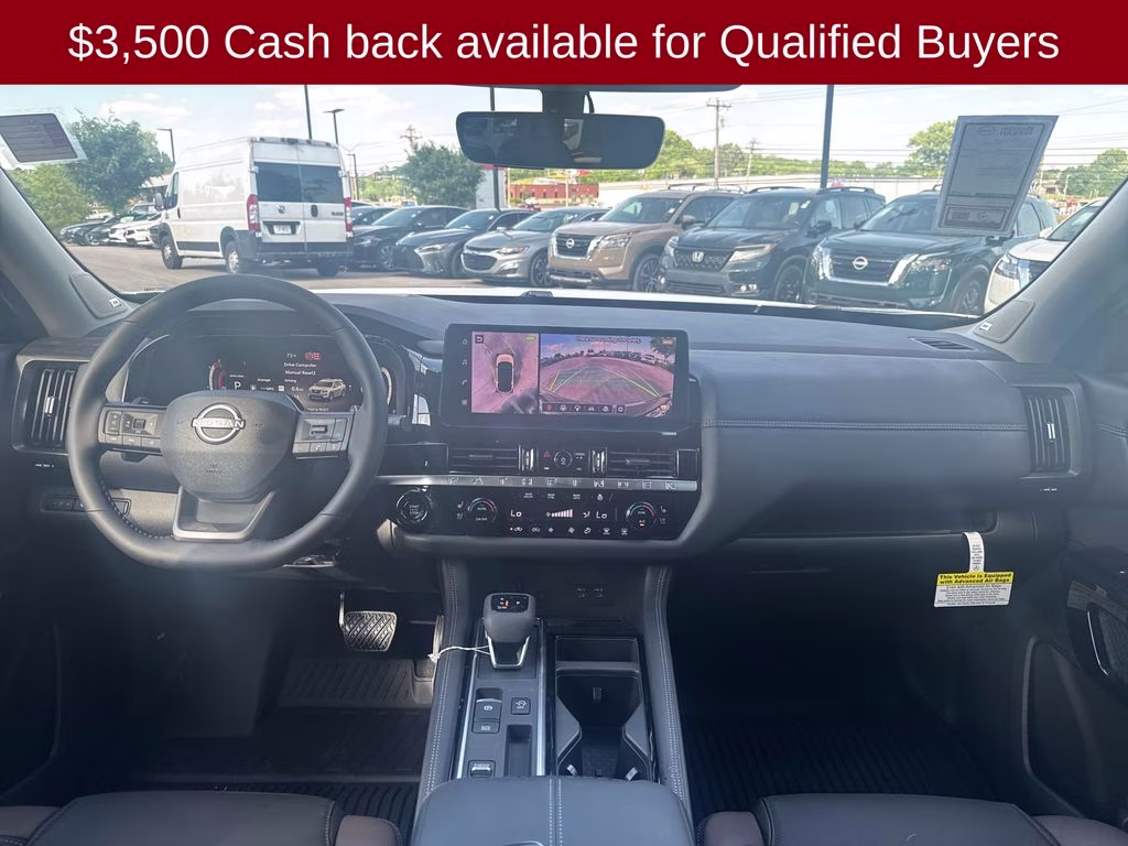 2026 Everest White Pearl Tricoat Nissan Pathfinder Platinum FWD SUV