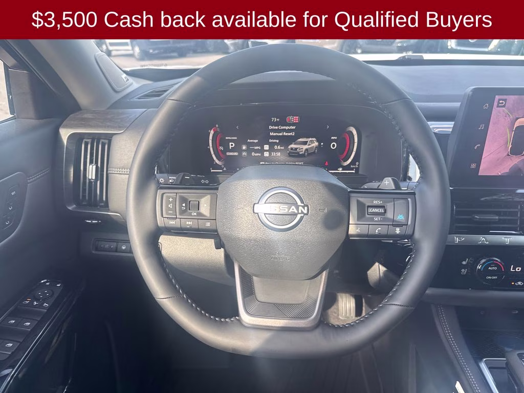 2026 Everest White Pearl Tricoat Nissan Pathfinder Platinum FWD SUV