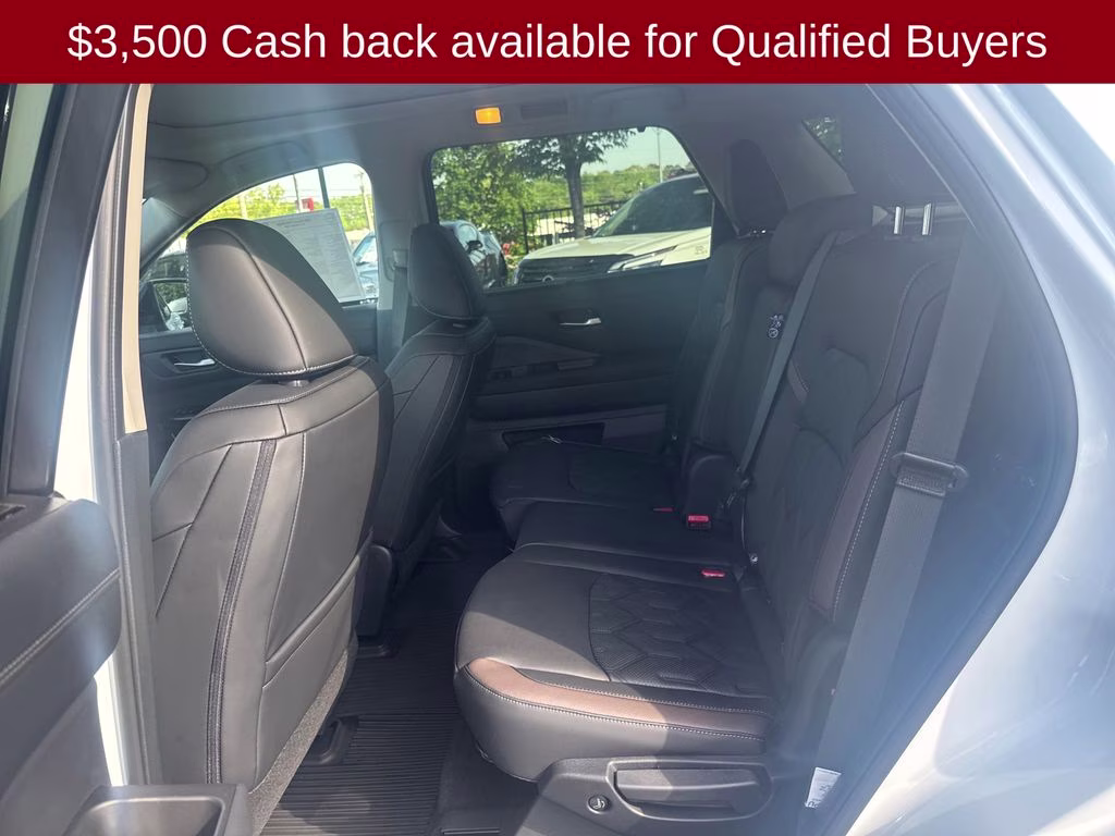 2026 Everest White Pearl Tricoat Nissan Pathfinder Platinum FWD SUV