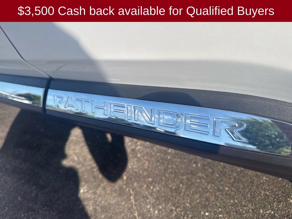 2026 Everest White Pearl Tricoat Nissan Pathfinder Platinum FWD SUV