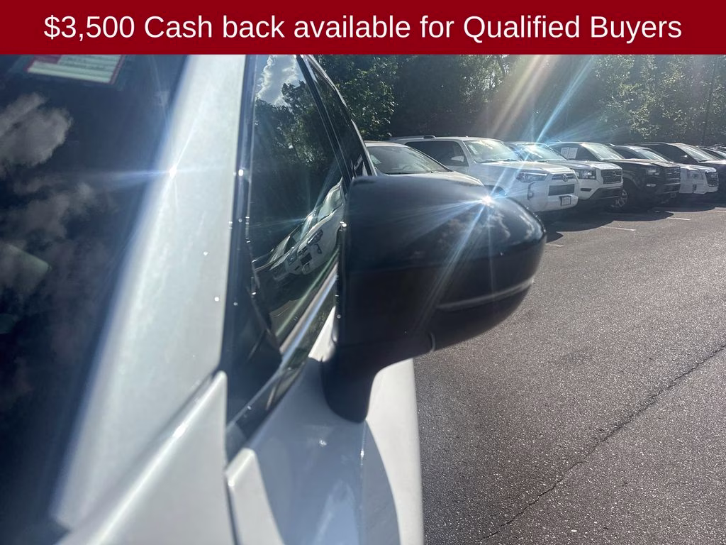 2026 Everest White Pearl Tricoat Nissan Pathfinder Platinum FWD SUV