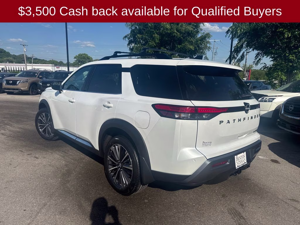 2026 Everest White Pearl Tricoat Nissan Pathfinder Platinum FWD SUV