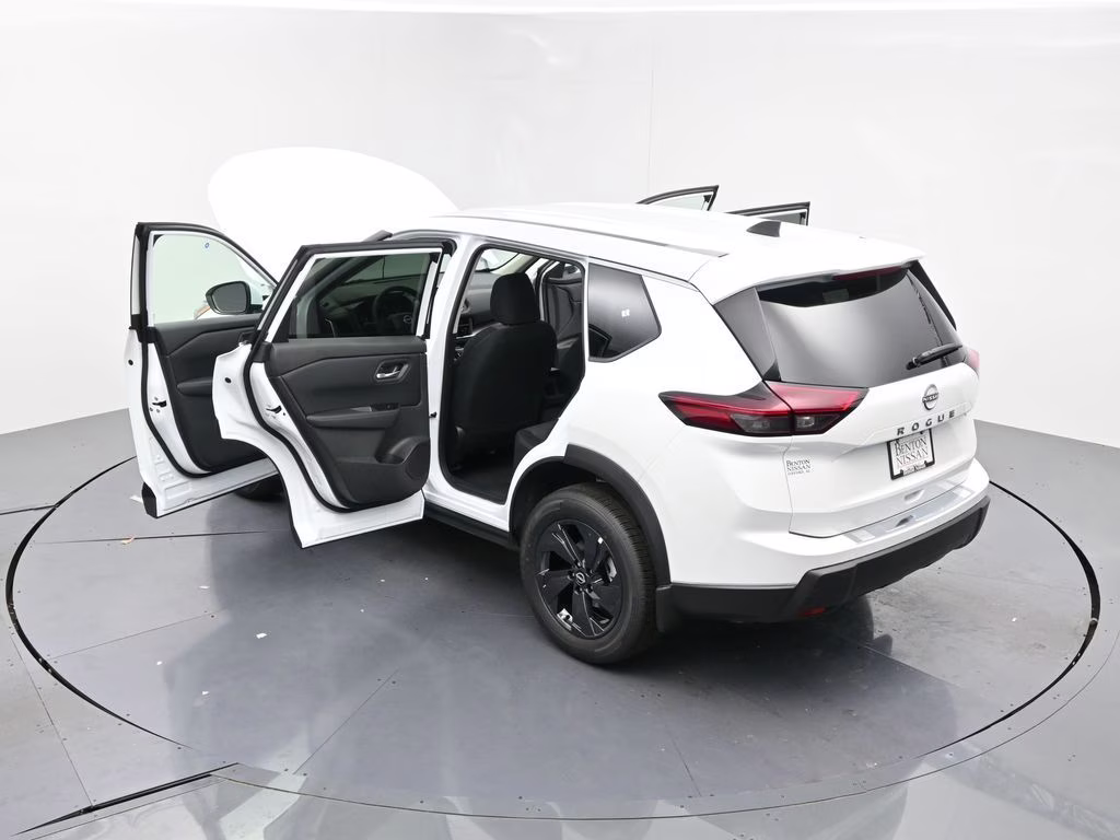 2026 Everest White Pearl Tricoat Nissan Rogue SV FWD SUV
