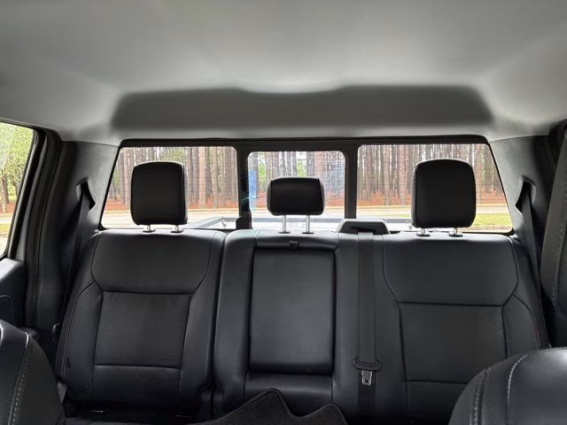 2024 Oxford White Ford Super Duty F-250 SRW Lariat 4X4 Truck