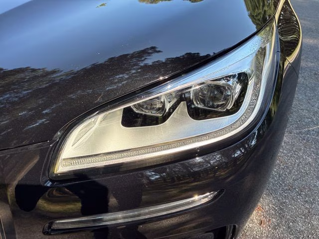 2025 Infinite Black Metallic Clearcoat Lincoln Corsair Reserve AWD SUV