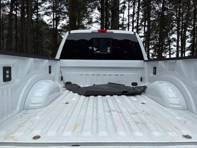 2024 Oxford White Ford Super Duty F-250 SRW Lariat 4X4 Truck