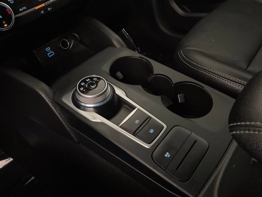 2022 Gray Metallic Ford Escape Hybrid SE FWD SUV