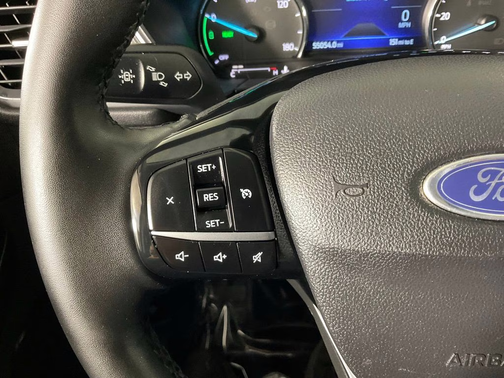 2022 Gray Metallic Ford Escape Hybrid SE FWD SUV