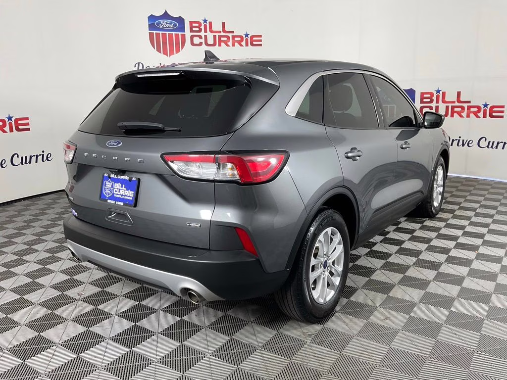 2022 Gray Metallic Ford Escape Hybrid SE FWD SUV