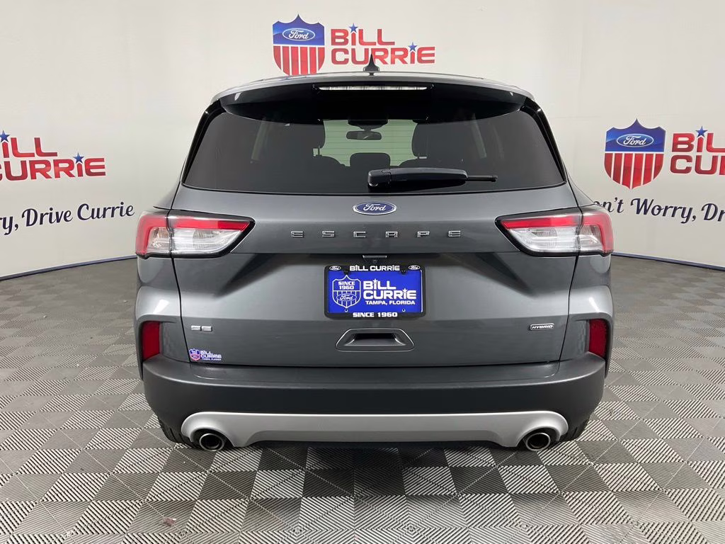 2022 Gray Metallic Ford Escape Hybrid SE FWD SUV