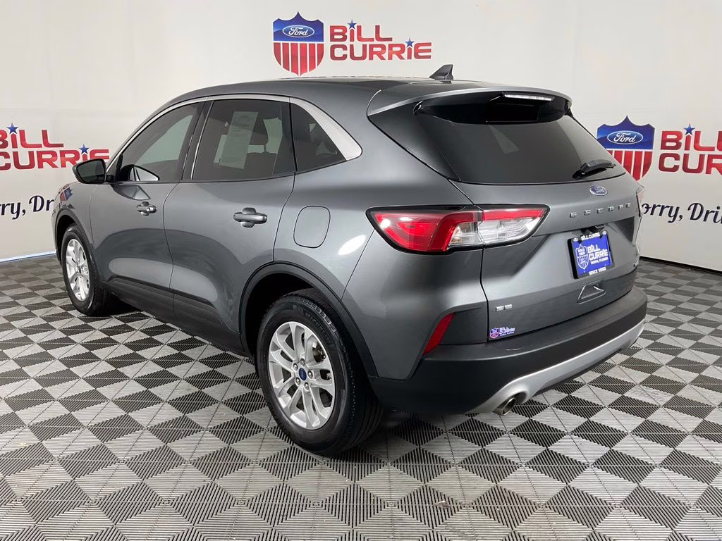 2022 Gray Metallic Ford Escape Hybrid SE FWD SUV