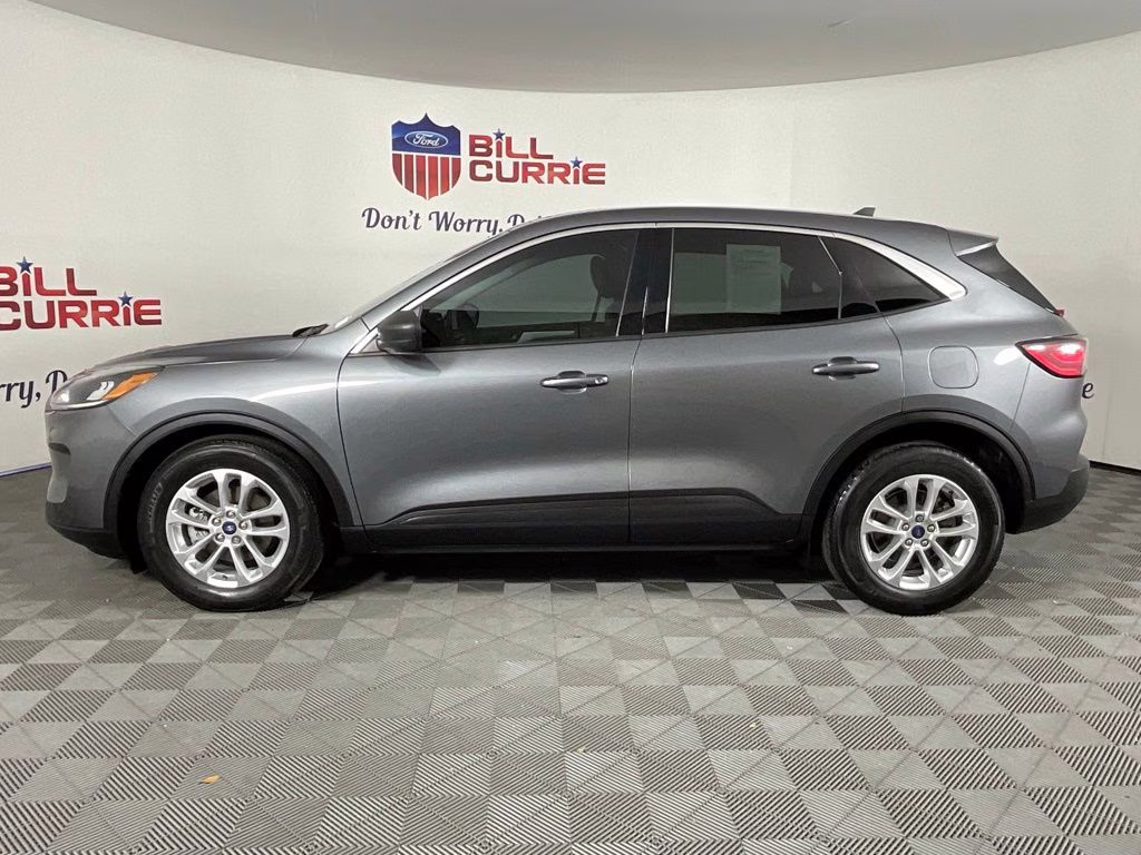 2022 Gray Metallic Ford Escape Hybrid SE FWD SUV