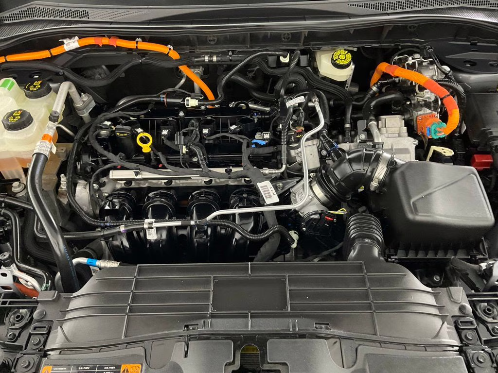 2022 Gray Metallic Ford Escape Hybrid SE FWD SUV
