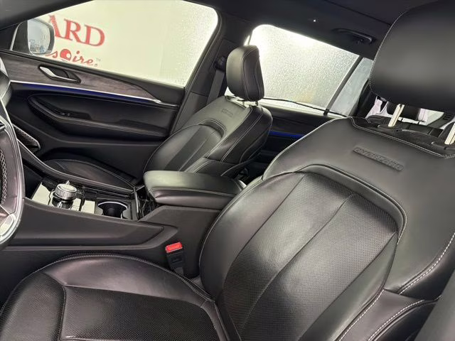 2022 Baltic Gray Metallic Clearcoat Jeep Grand Cherokee L Overland 4X4 SUV