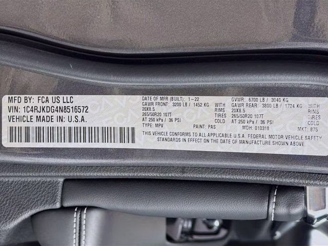 2022 Baltic Gray Metallic Clearcoat Jeep Grand Cherokee L Overland 4X4 SUV