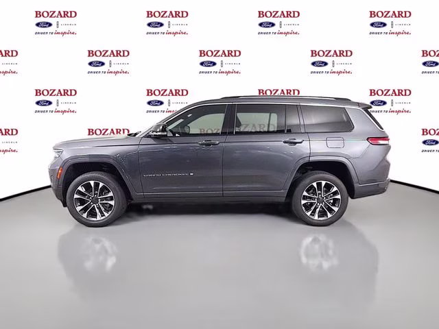 2022 Baltic Gray Metallic Clearcoat Jeep Grand Cherokee L Overland 4X4 SUV