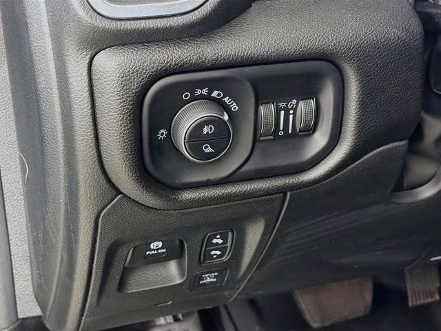 2025 Diamond Black Ram 1500 Big Horn/Lone Star 4X4 Truck