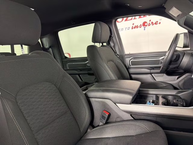 2025 Diamond Black Ram 1500 Big Horn/Lone Star 4X4 Truck