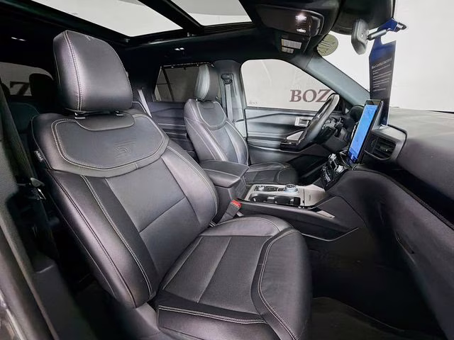 2023 Gray Metallic Ford Explorer ST 4X4 SUV