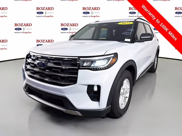 2025 White Metallic Ford Explorer Active RWD SUV