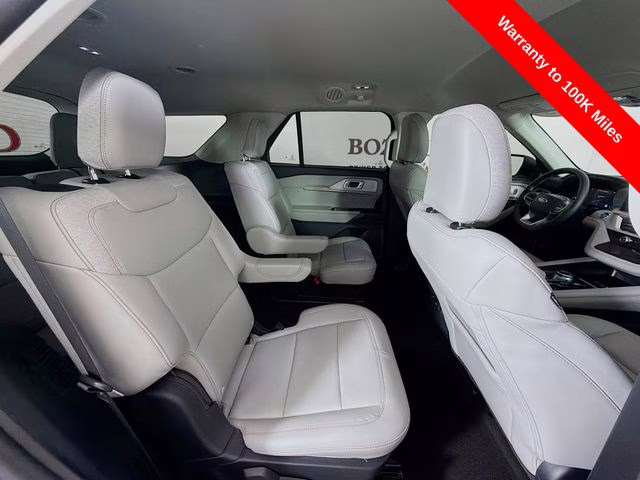 2025 White Metallic Ford Explorer Active RWD SUV