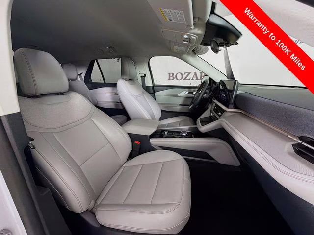 2025 White Metallic Ford Explorer Active RWD SUV