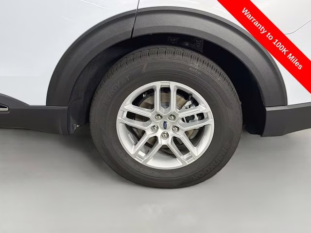 2025 White Metallic Ford Explorer Active RWD SUV