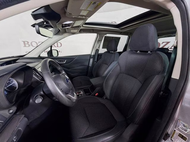2023 Ice Silver Metallic Subaru Forester Premium AWD SUV