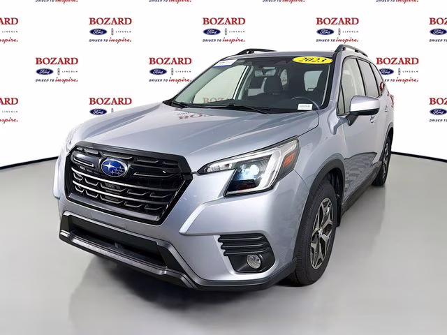 2023 Ice Silver Metallic Subaru Forester Premium AWD SUV