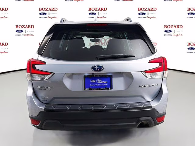 2023 Ice Silver Metallic Subaru Forester Premium AWD SUV