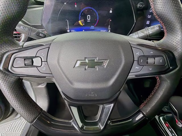 2024 Sterling Gray Metallic Chevrolet Trax 2RS FWD SUV