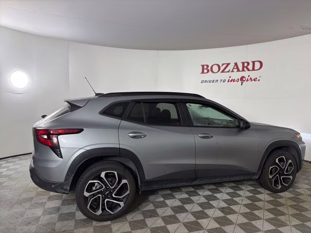 2024 Sterling Gray Metallic Chevrolet Trax 2RS FWD SUV