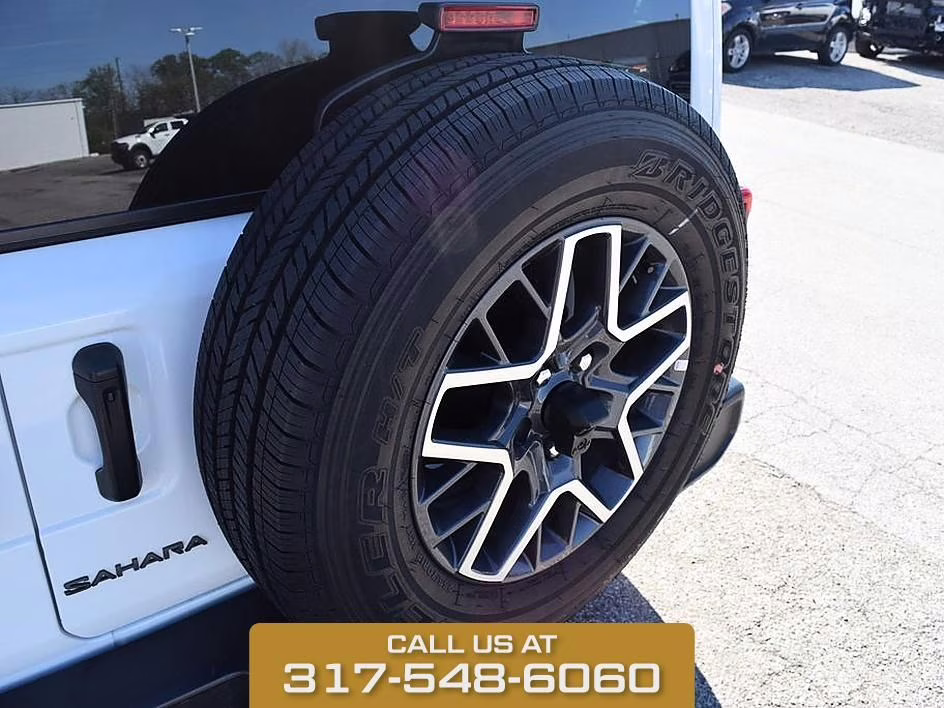 2025 Bright White Clearcoat Jeep Wrangler Sahara 4X4 SUV