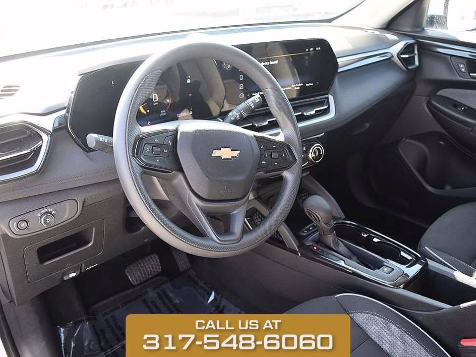 2025 Summit White Chevrolet Trailblazer LT FWD SUV