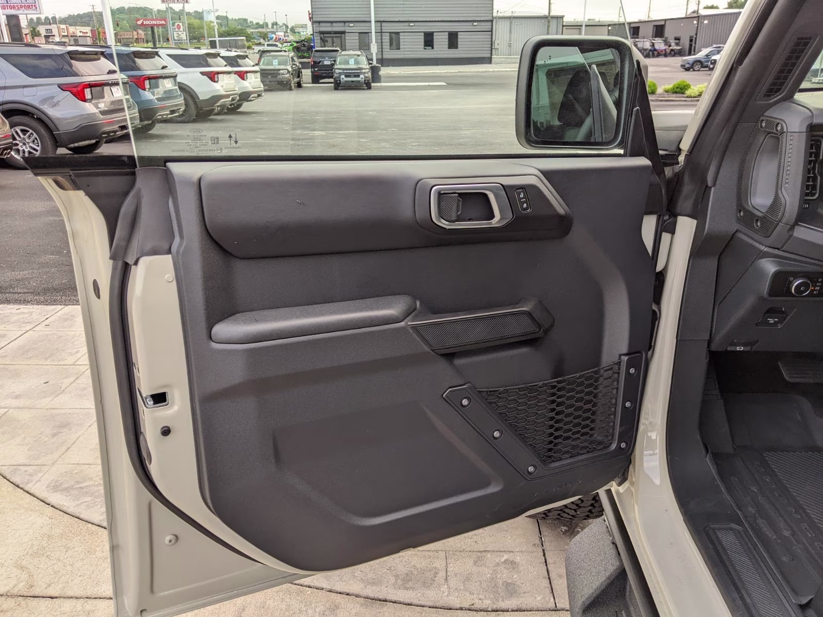 2026 Desert Sand Ford Bronco Badlands 4X4 SUV