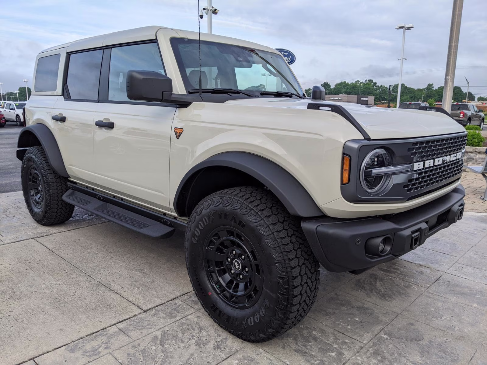 2026 Desert Sand Ford Bronco Badlands 4X4 SUV