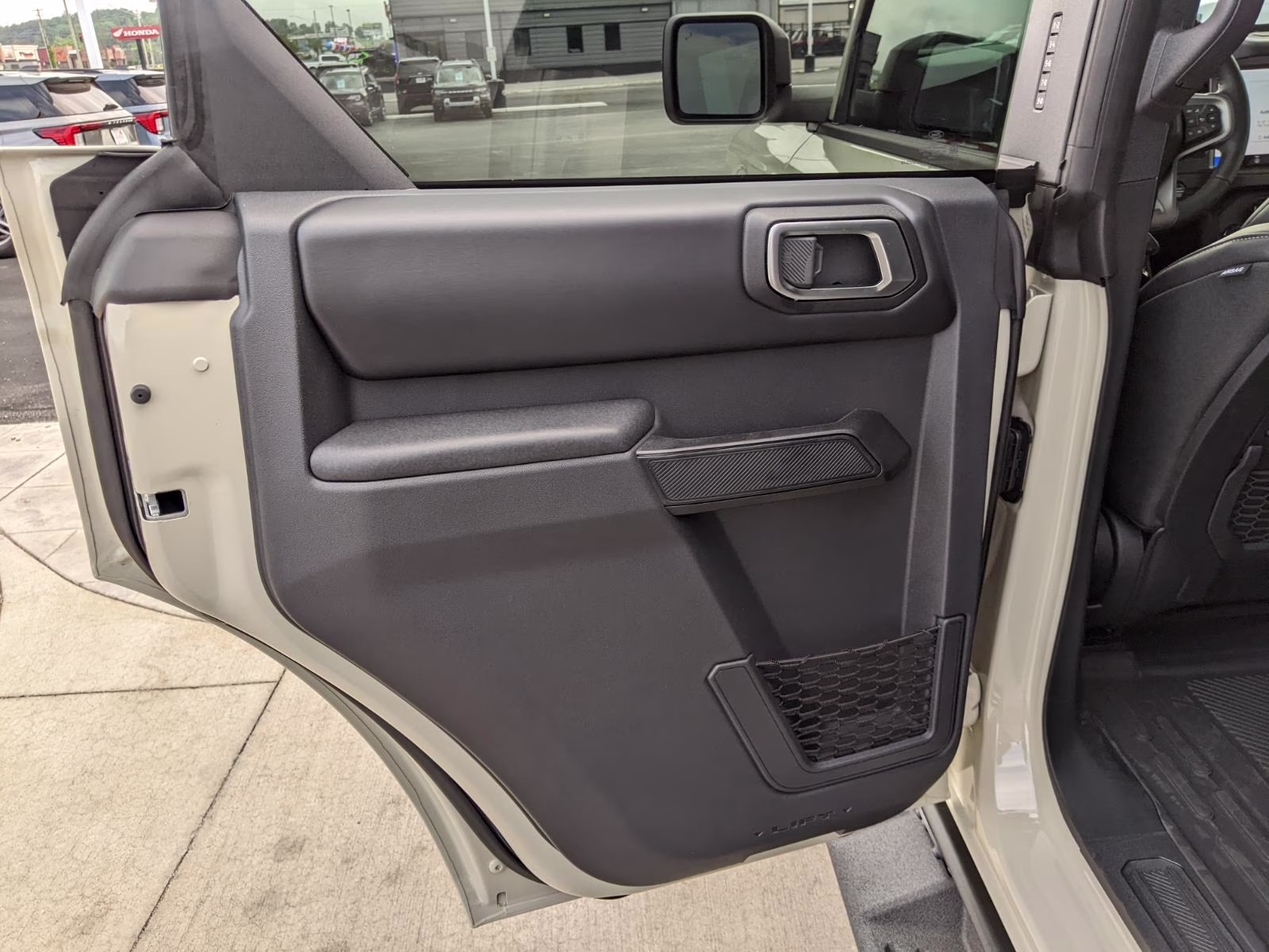 2026 Desert Sand Ford Bronco Badlands 4X4 SUV