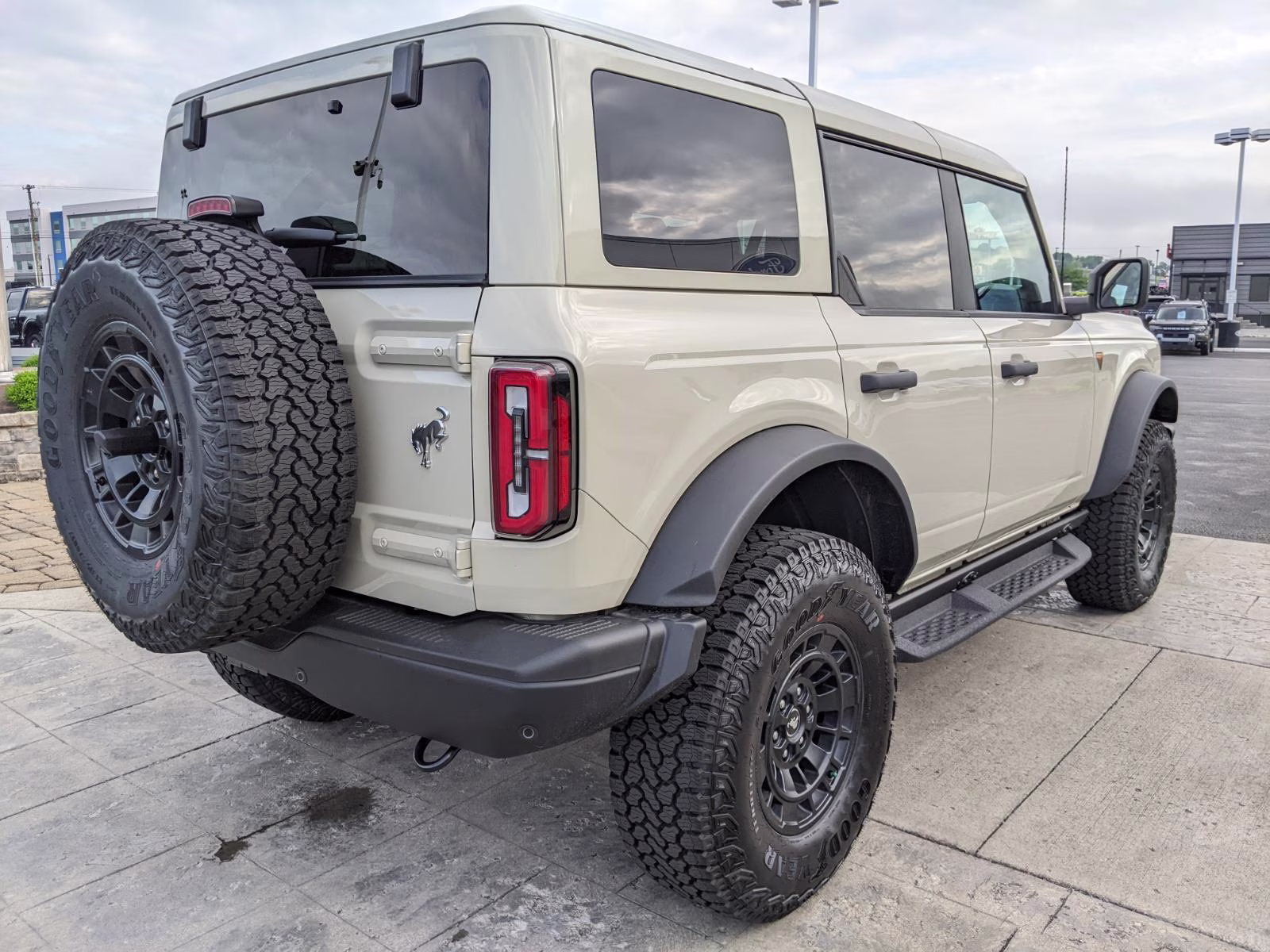 2026 Desert Sand Ford Bronco Badlands 4X4 SUV