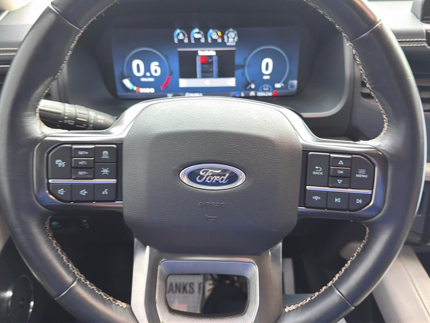 2023 Star White Metallic Tri-Coat Ford Expedition Platinum 4X4 SUV