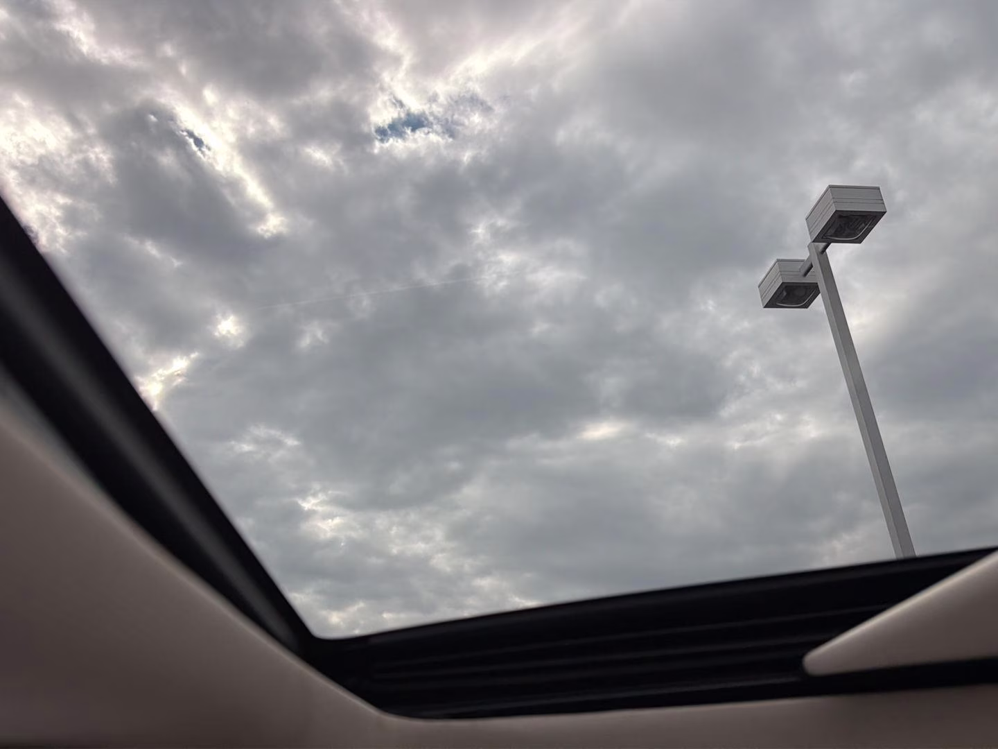 2023 Star White Metallic Tri-Coat Ford Expedition Platinum 4X4 SUV