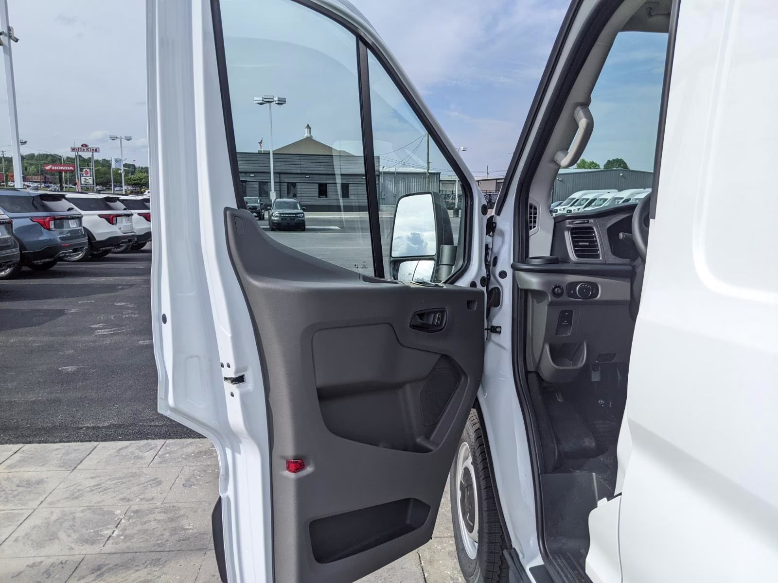 2026 Oxford White Ford Transit Cargo Van T-250 148 MED RF 9150 GV RWD Van