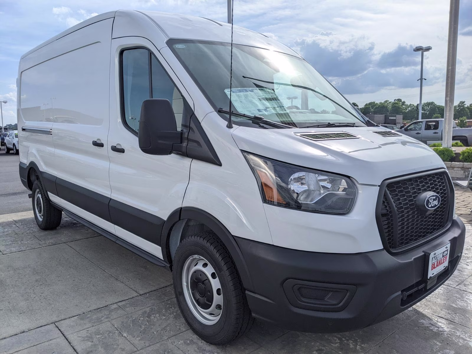 2026 Oxford White Ford Transit Cargo Van T-250 148 MED RF 9150 GV RWD Van