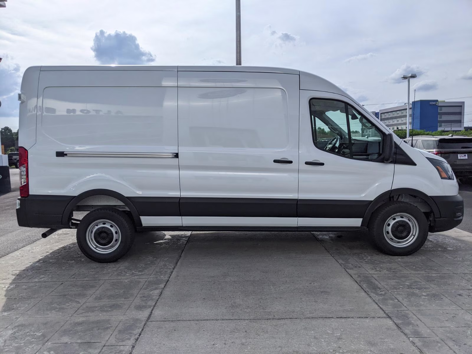 2026 Oxford White Ford Transit Cargo Van T-250 148 MED RF 9150 GV RWD Van