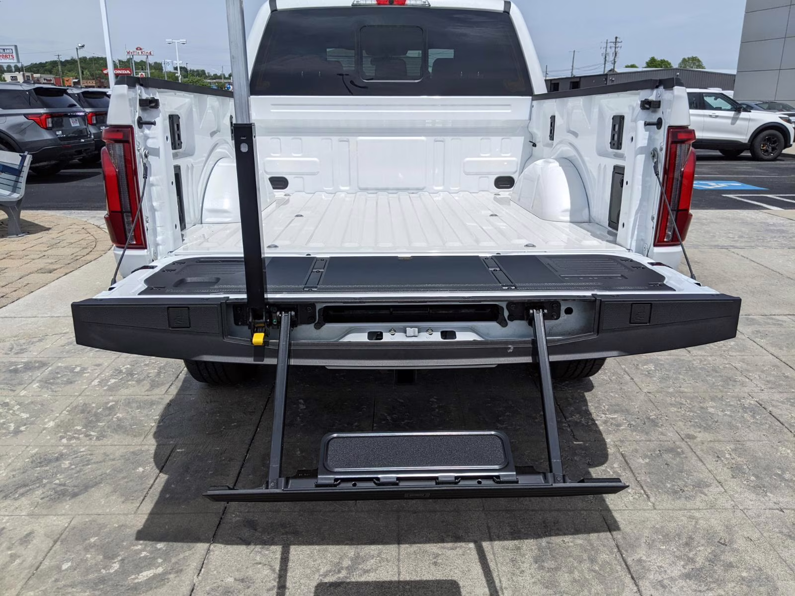 2026 Star White Metallic Tri-Coat Ford F-150 Platinum 4X4 Truck