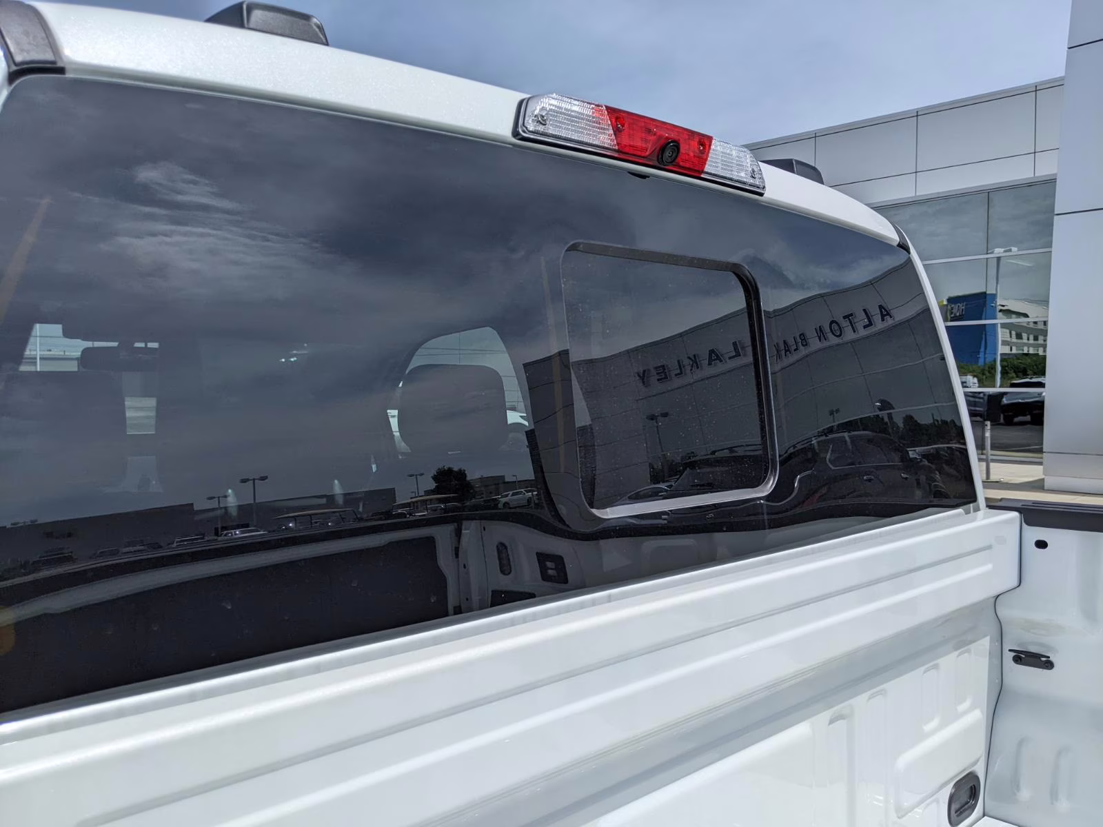 2026 Star White Metallic Tri-Coat Ford F-150 Platinum 4X4 Truck