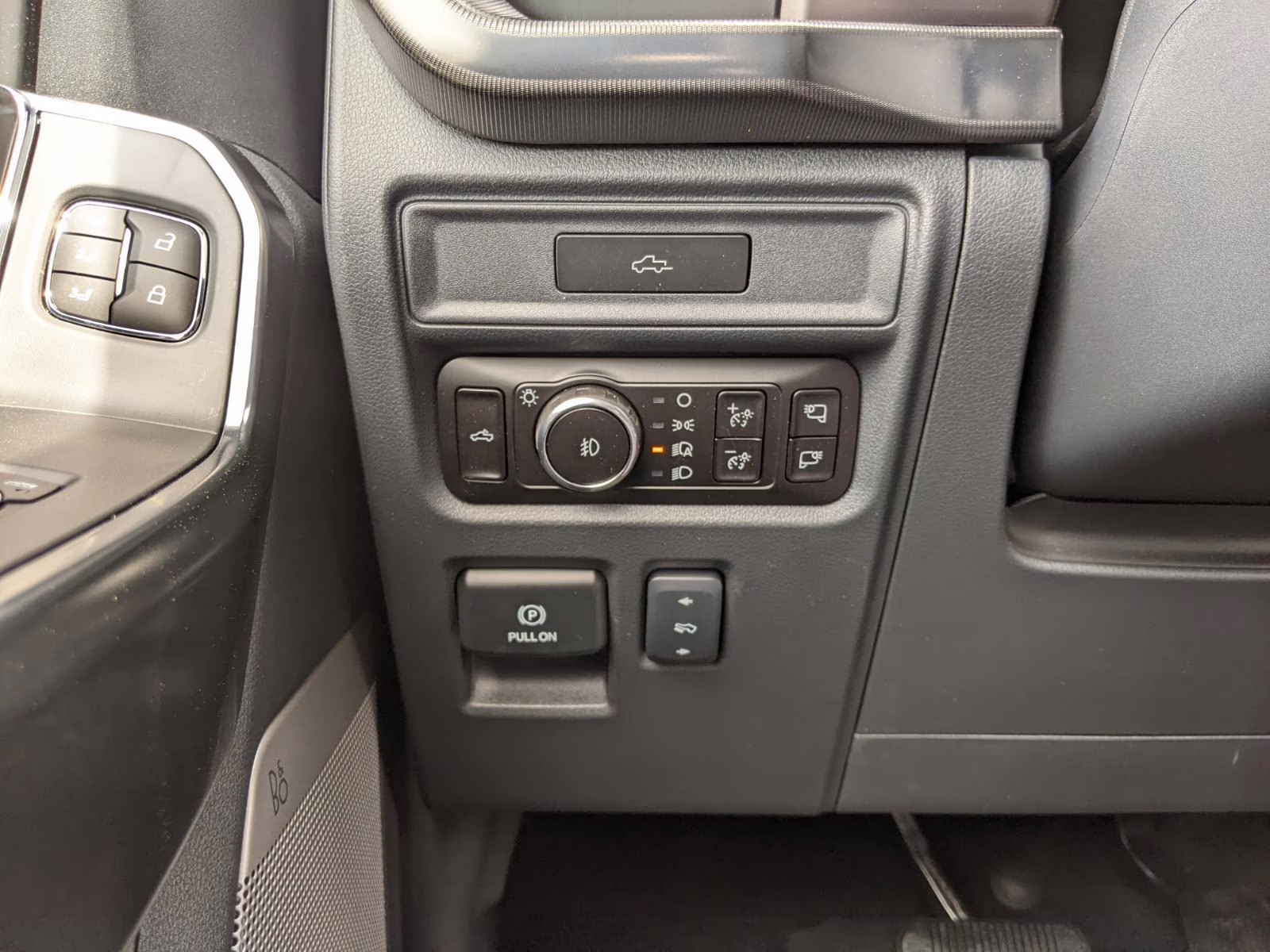 2026 Star White Metallic Tri-Coat Ford F-150 Platinum 4X4 Truck