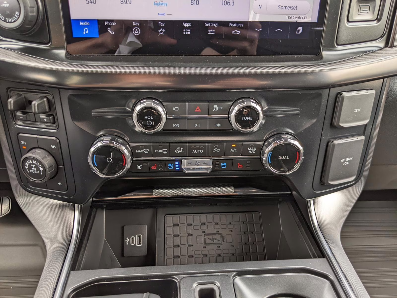2026 Star White Metallic Tri-Coat Ford F-150 Platinum 4X4 Truck