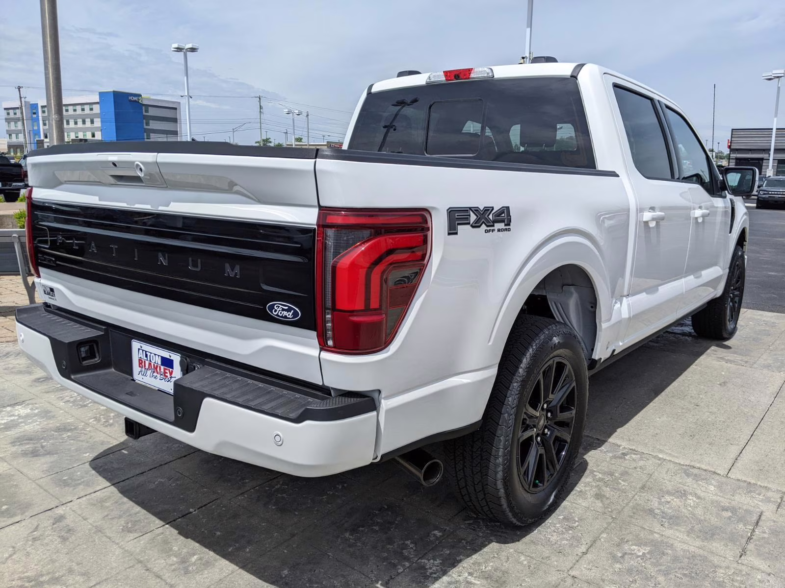 2026 Star White Metallic Tri-Coat Ford F-150 Platinum 4X4 Truck