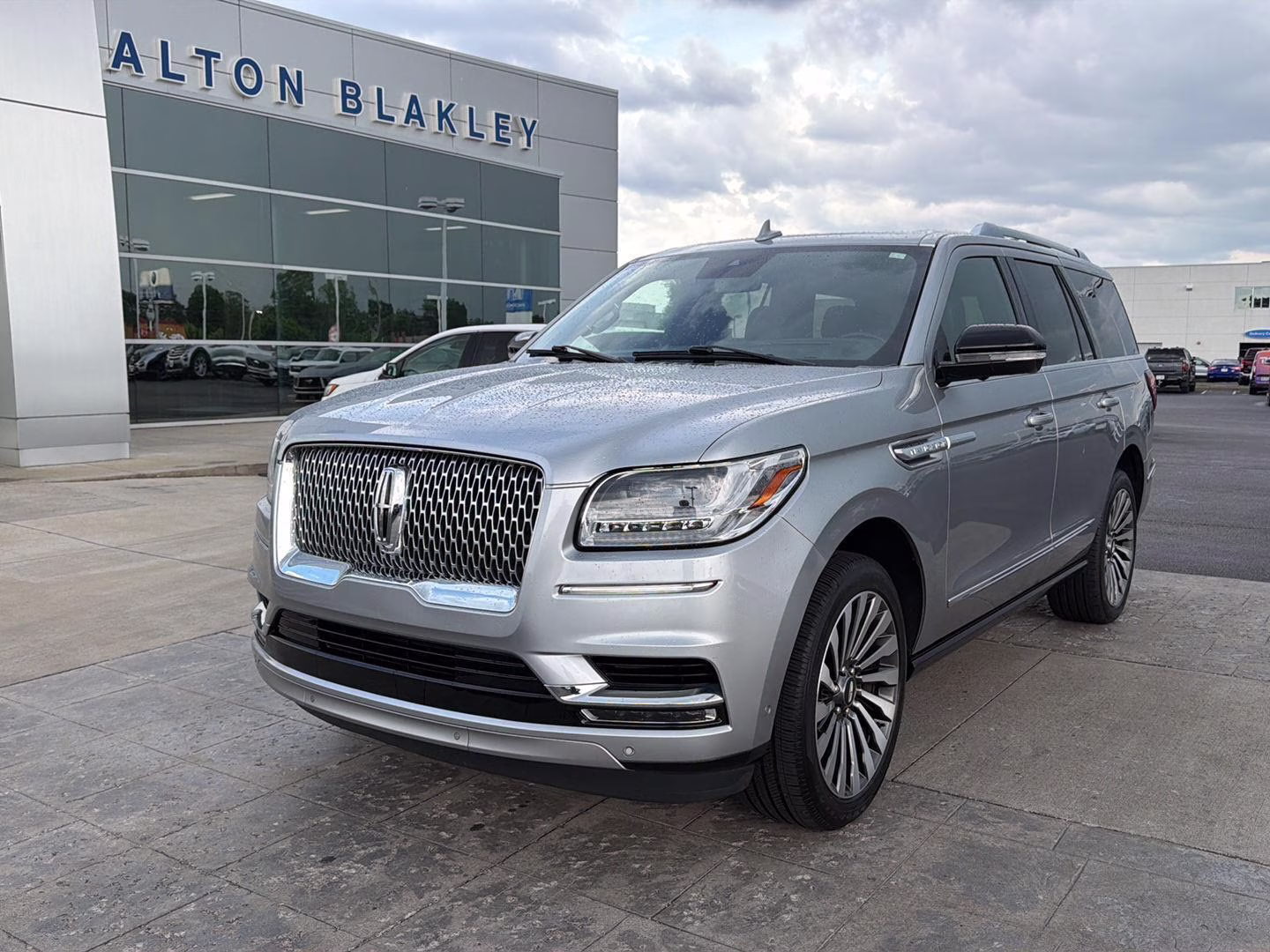 2021 Silver Radiance Lincoln Navigator Reserve 4X4 SUV